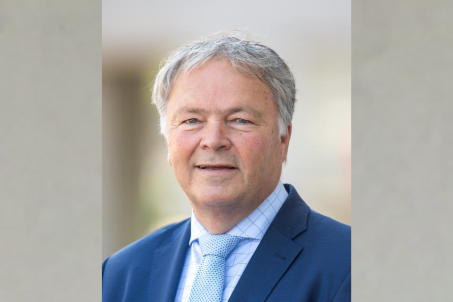 College zet gemeentesecretaris buiten