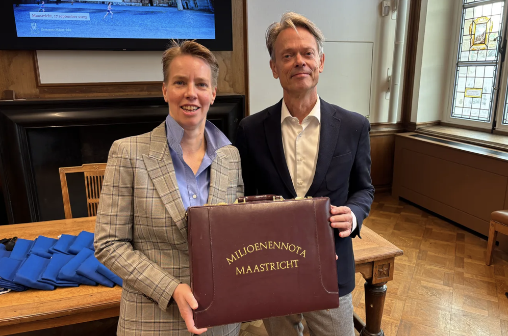 Vacatures, minder projecten: weer 23,44 miljoen over