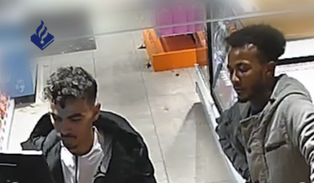 Wie kent deze twee donkergetinte berovers?