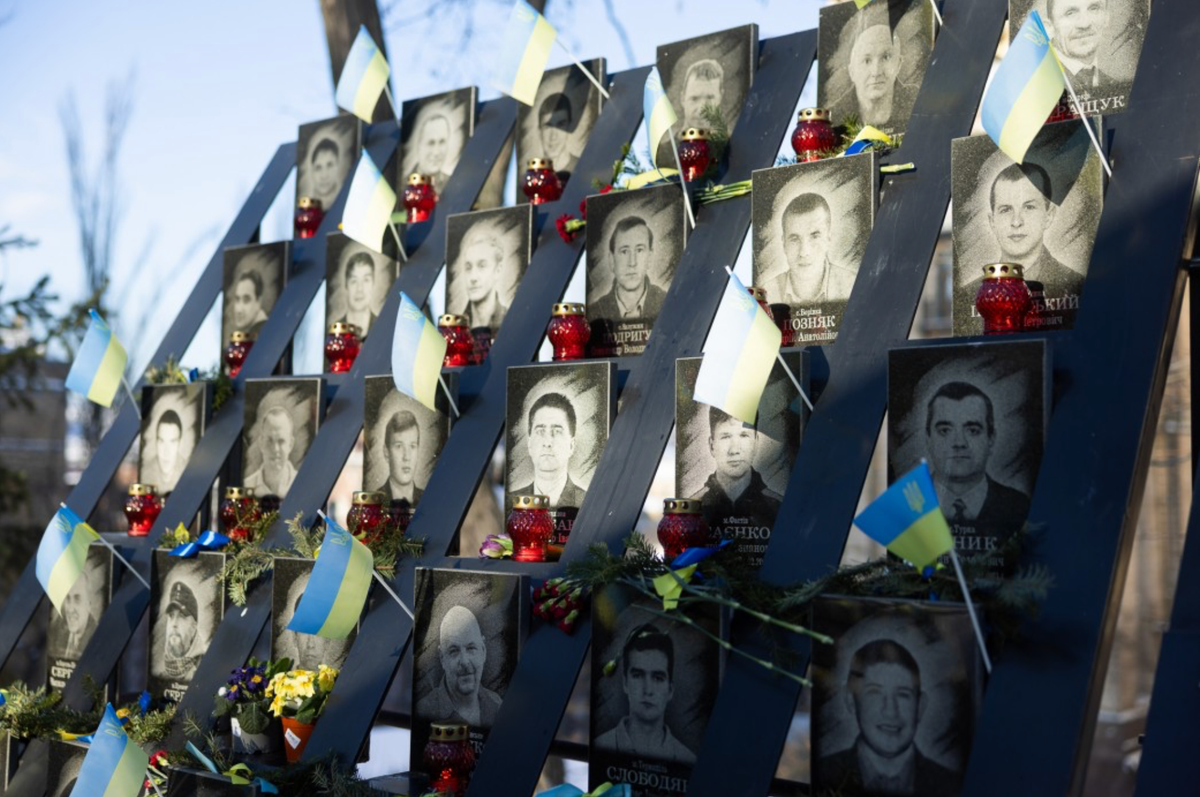Oekraïners staan dinsdag 24e minuut stil op de Markt