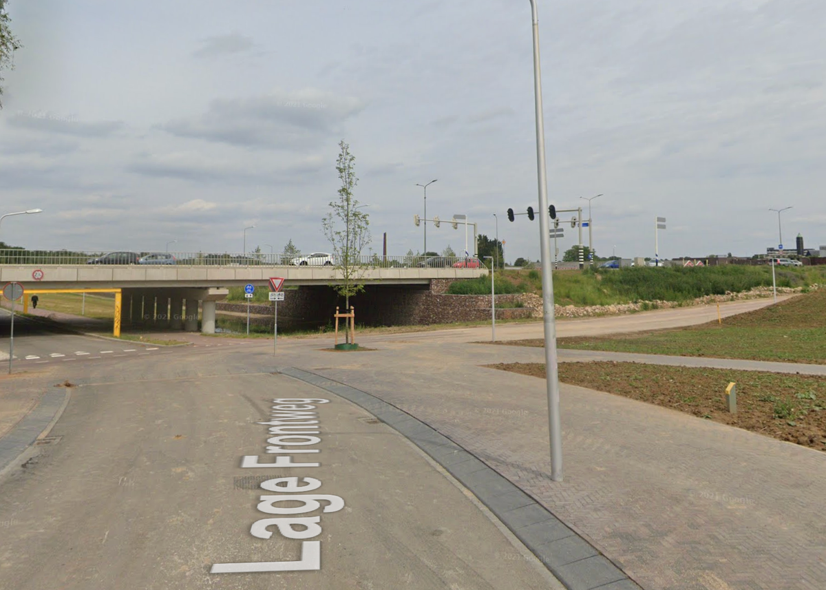 Scooters botsen, één dode