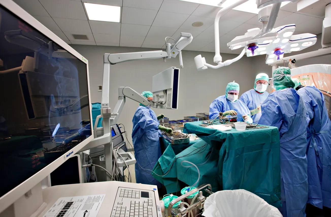 Ziekenhuis moet escortservice betalen