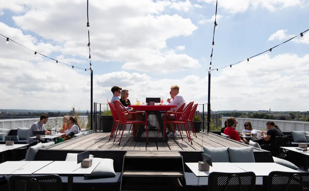 Sky High genieten op het dak van Maastricht