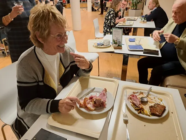 Vlees eten tegen vegetarische week stadhuis
