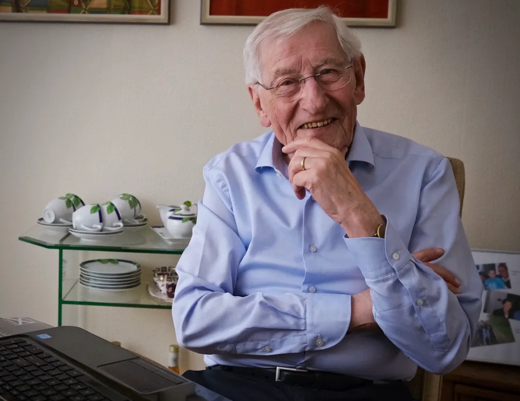 In Memoriam: dr. Paul Bronzwaer