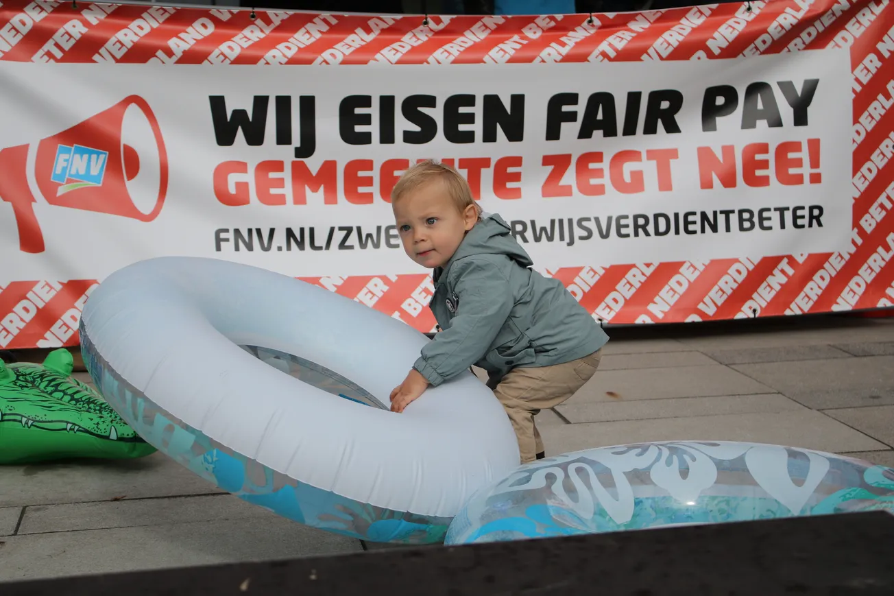 Medewerkers Geusselt leggen werk neer