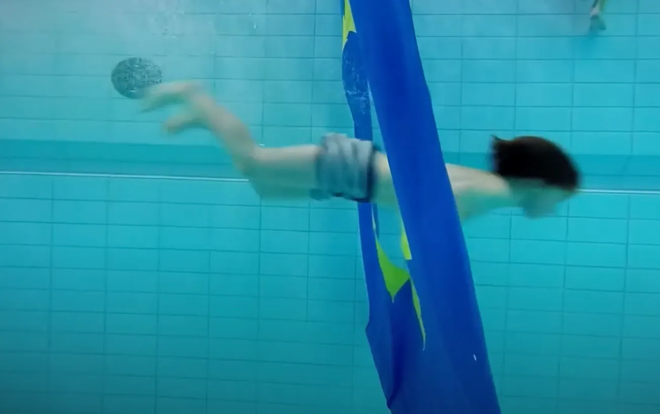 800 kinderen op wachtlijst voor zwemles