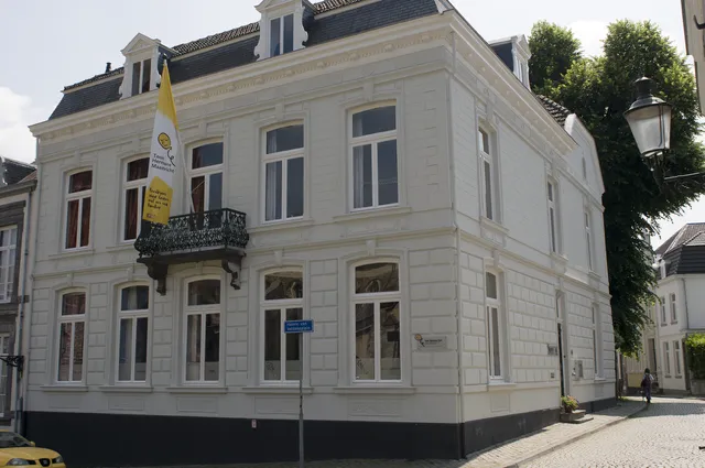 Elisabeth Strouven zet huurders op straat