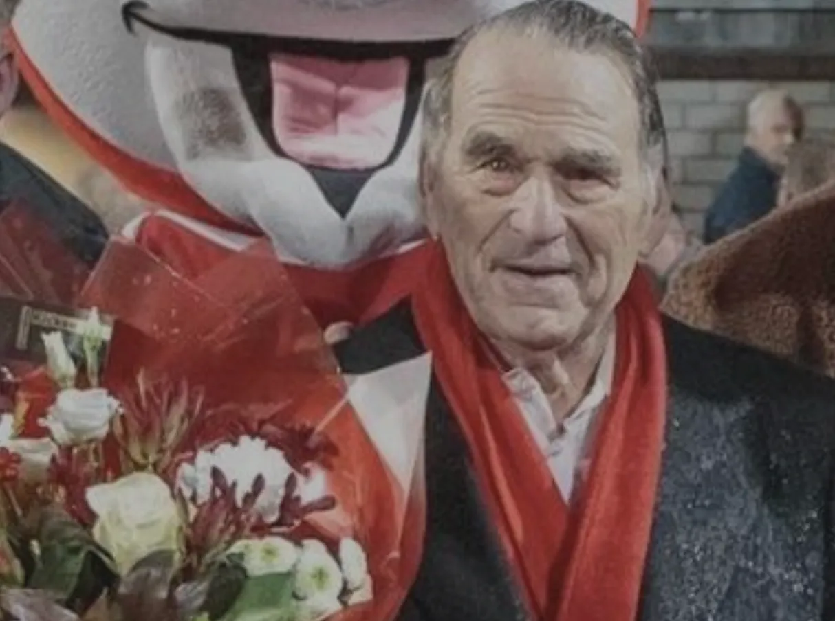 MVV-erelid Jo Toennaer overleden