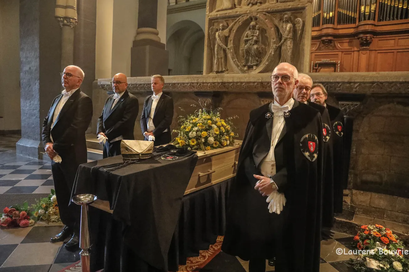 Erewacht bij afscheid Toon Jenniskens