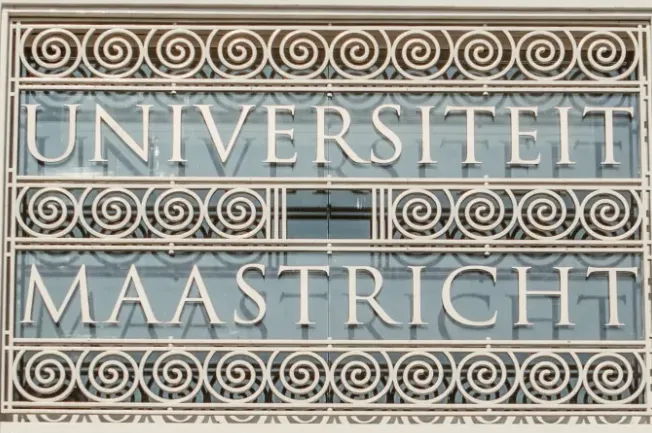 Studenten van ver gaan fors meer betalen