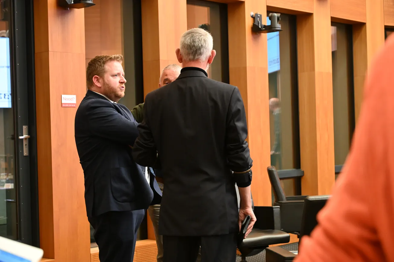 Burgemeester moet meer regie op proces nemen