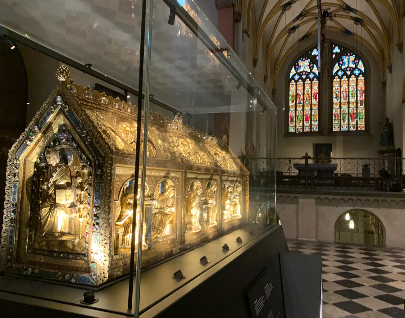 Noodkist uit voor UM