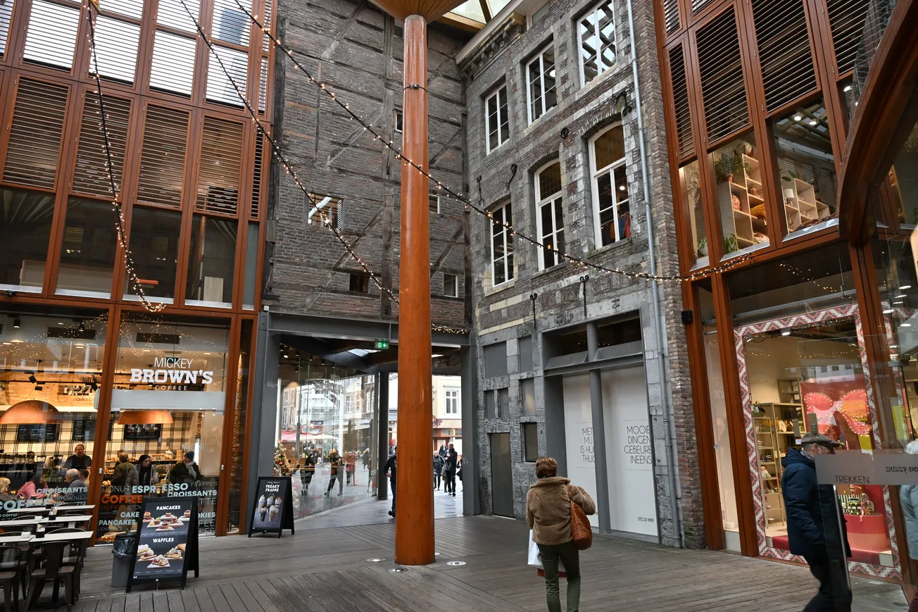 Lezers: erfgoed sneuvelde voor doorgang Mosae Forum