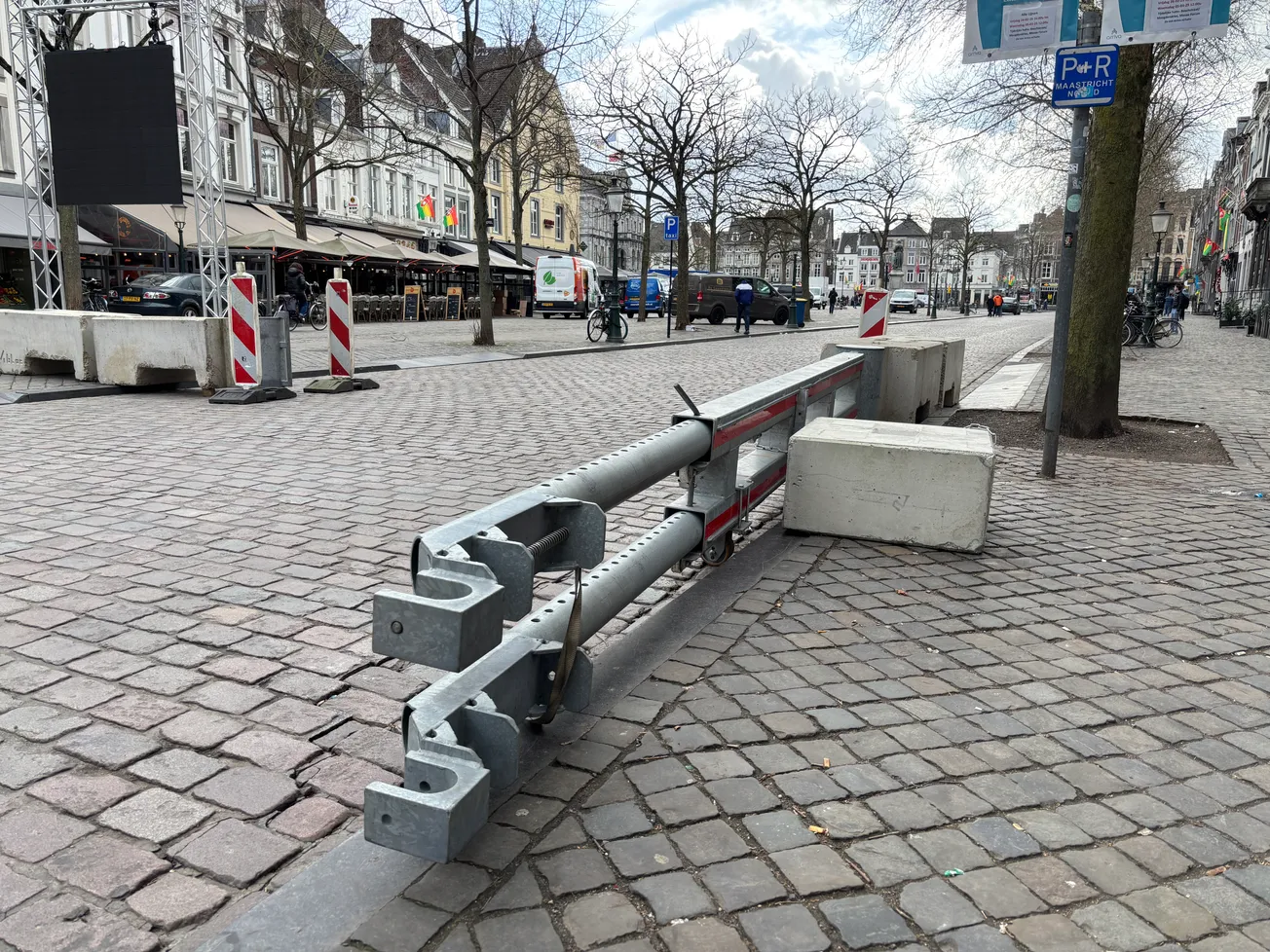 Barriers voor een autoluwe carnaval
