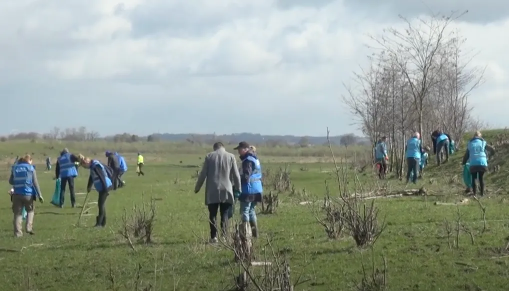 MVV-selectie voorop in Maas Cleanup