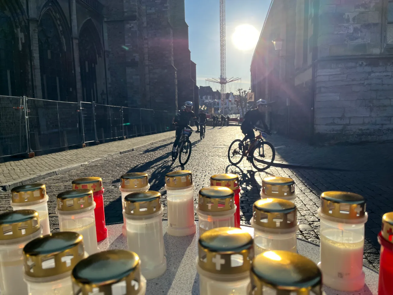 800 kaarsen tegen kanker