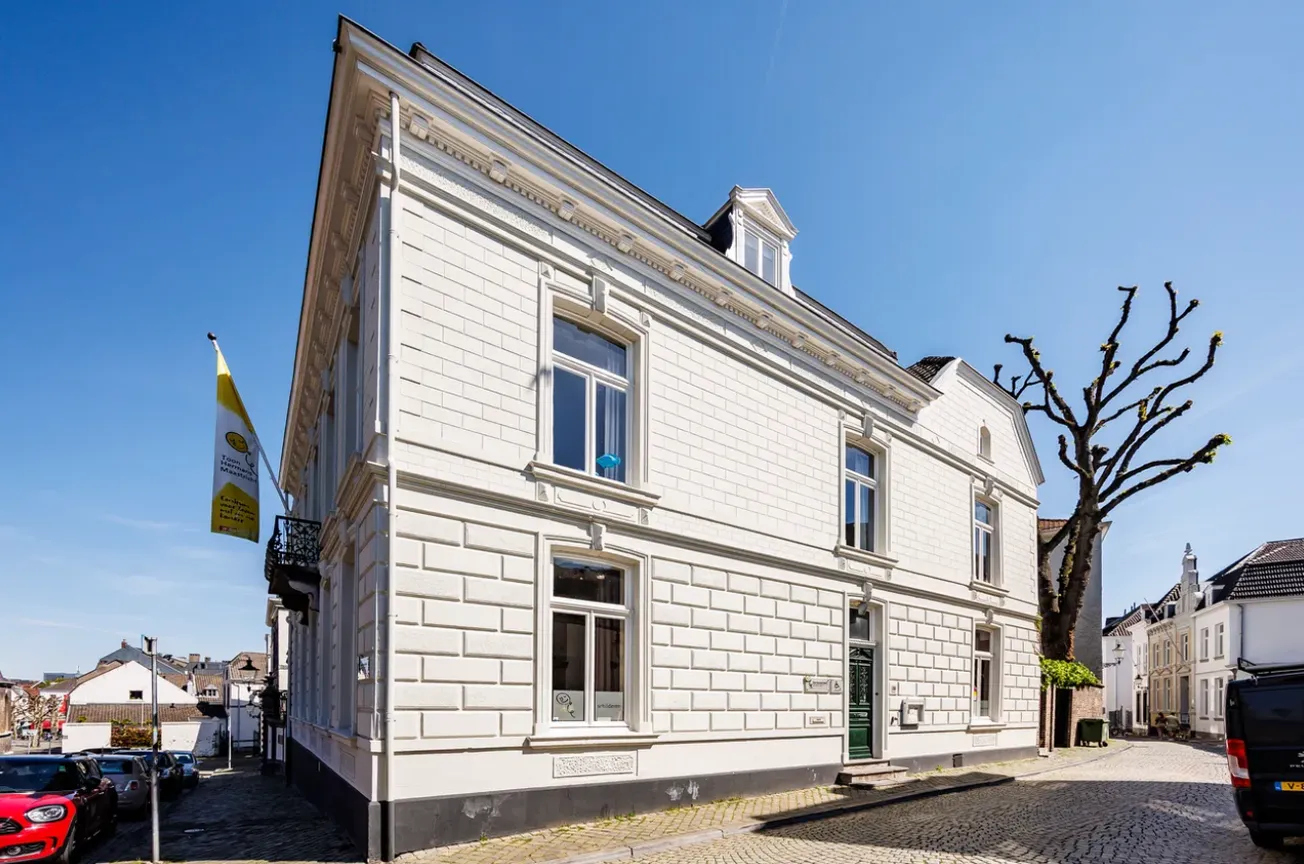 Toon Hermans Huis naar pastorie in Boschstraat