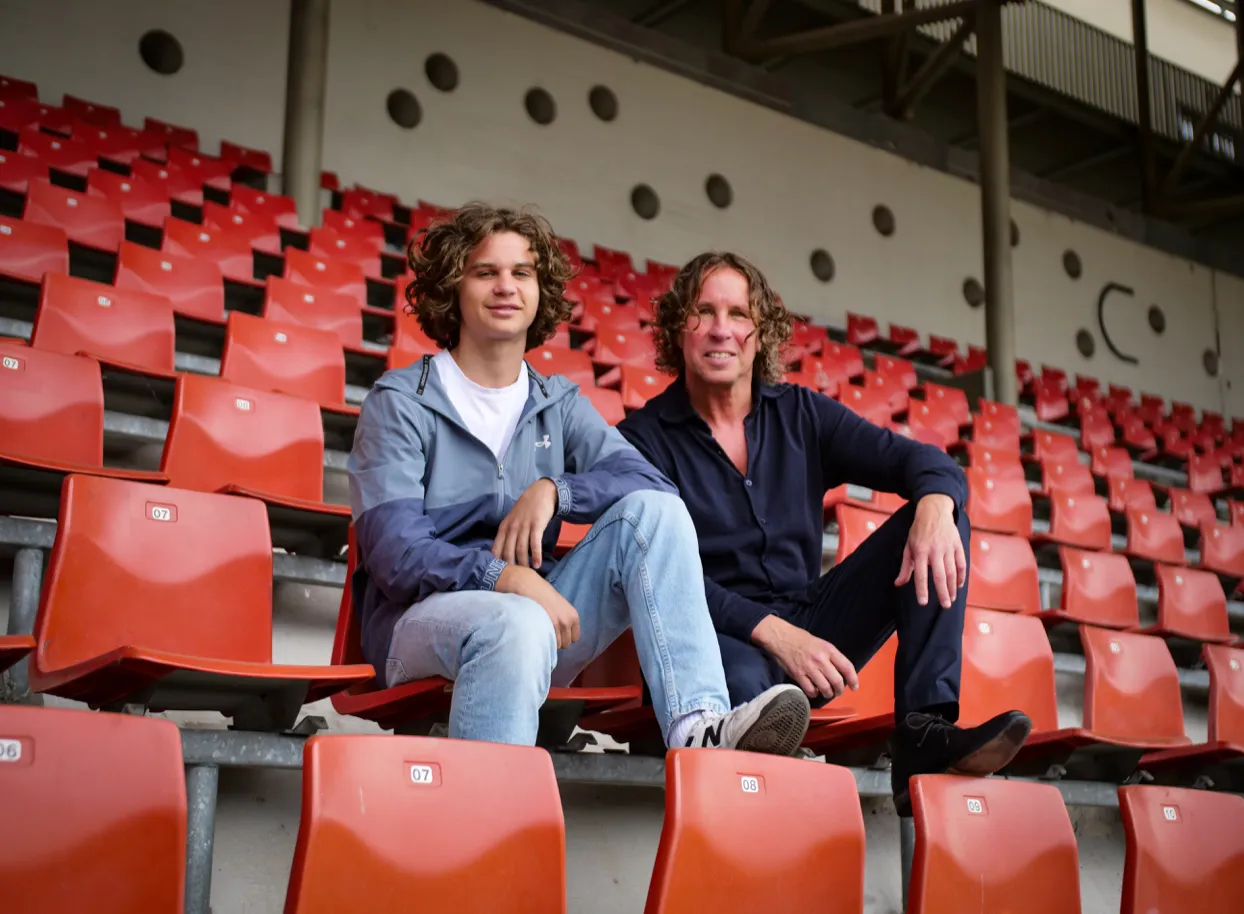 Zo vader zo zoon: MVV legt talent Jesse Hofman vast