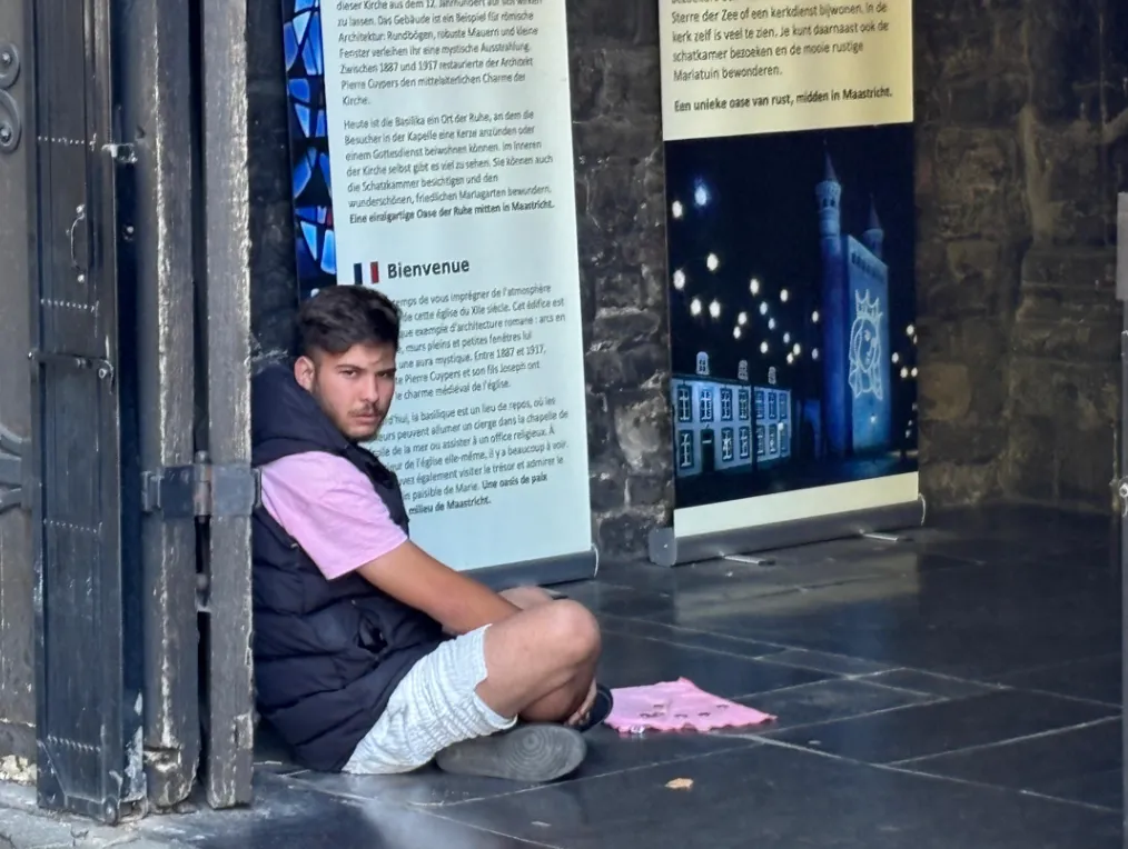 OLV Basiliek licht politie in over Roemeense bedelaars
