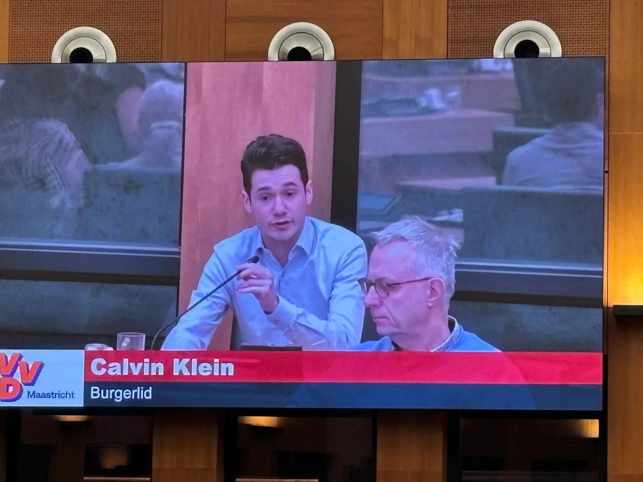 Calvin Klein bemoeit zich met lokale politiek Maastricht