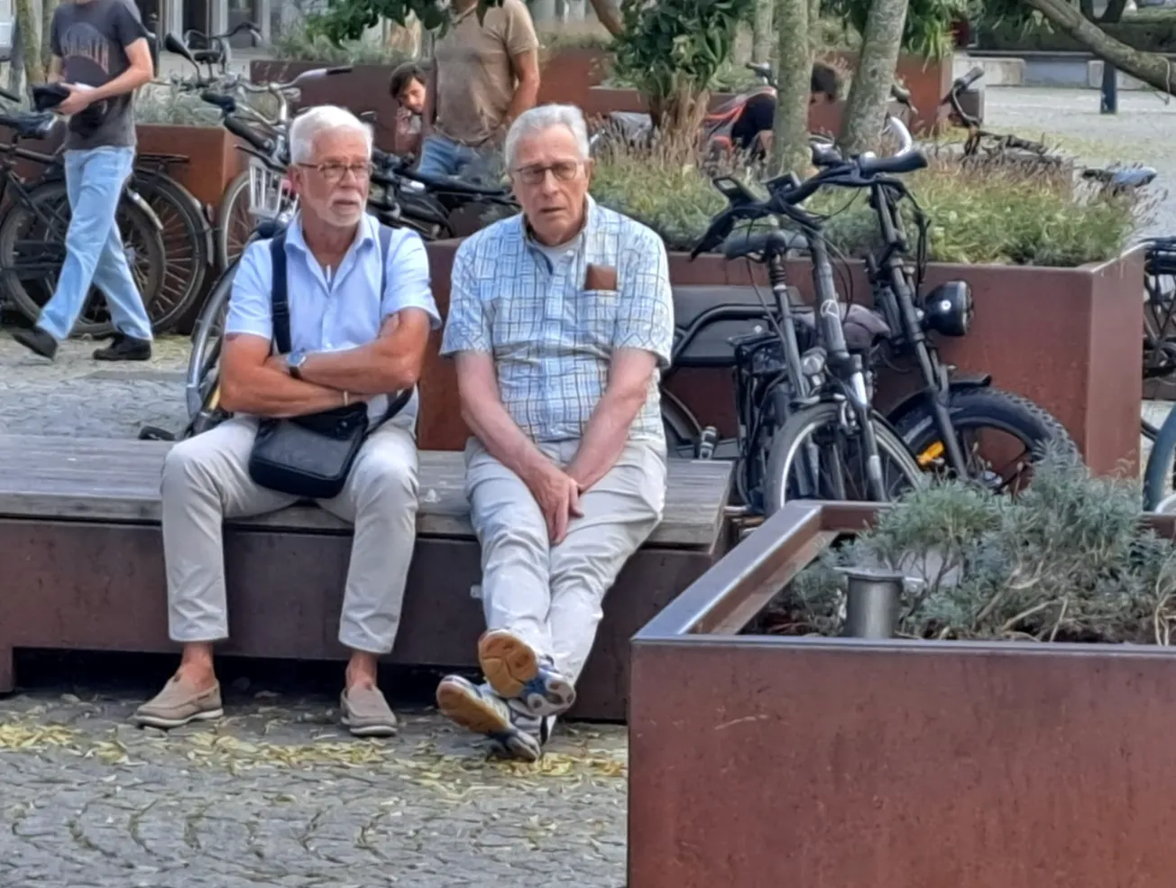 Consulgate: John Gunther stapt op na 'sollicitatie' Jos Gorren