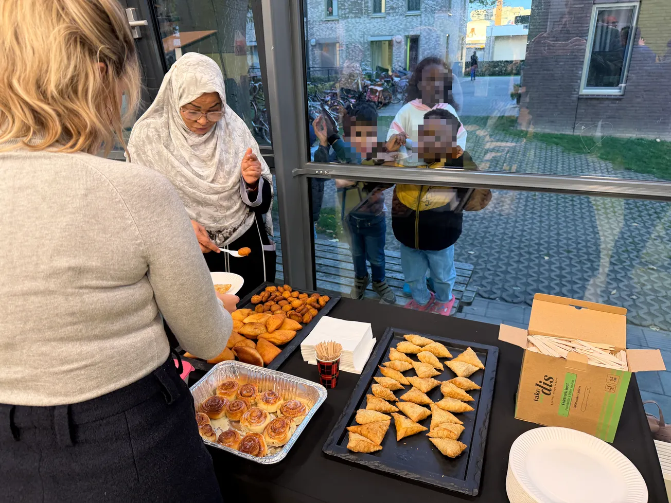 Ook asielzoekers werken zwart, "Ook dat is integreren"