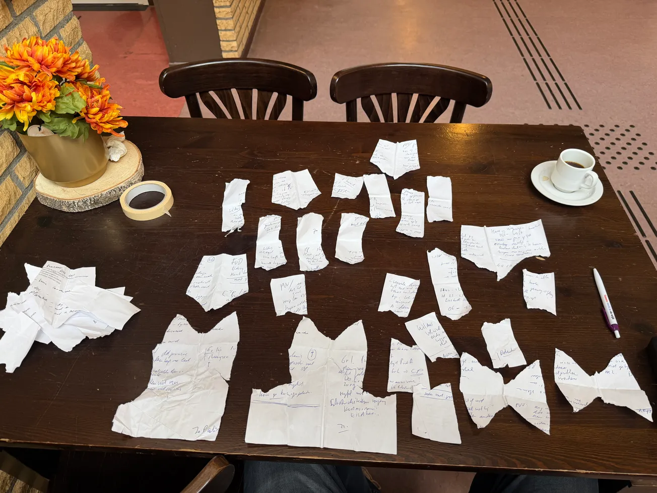 Journalist De Nieuwe Ster belaagd in stemlokaal Trefcentrum Wittevrouwenveld