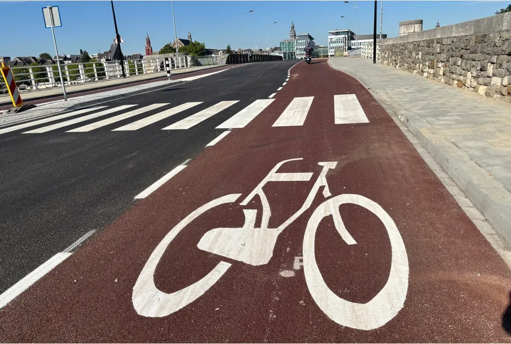 Rood asfalt in centrum? 'Erfgoed', 'Welstand' én 'Monumenten' nodig