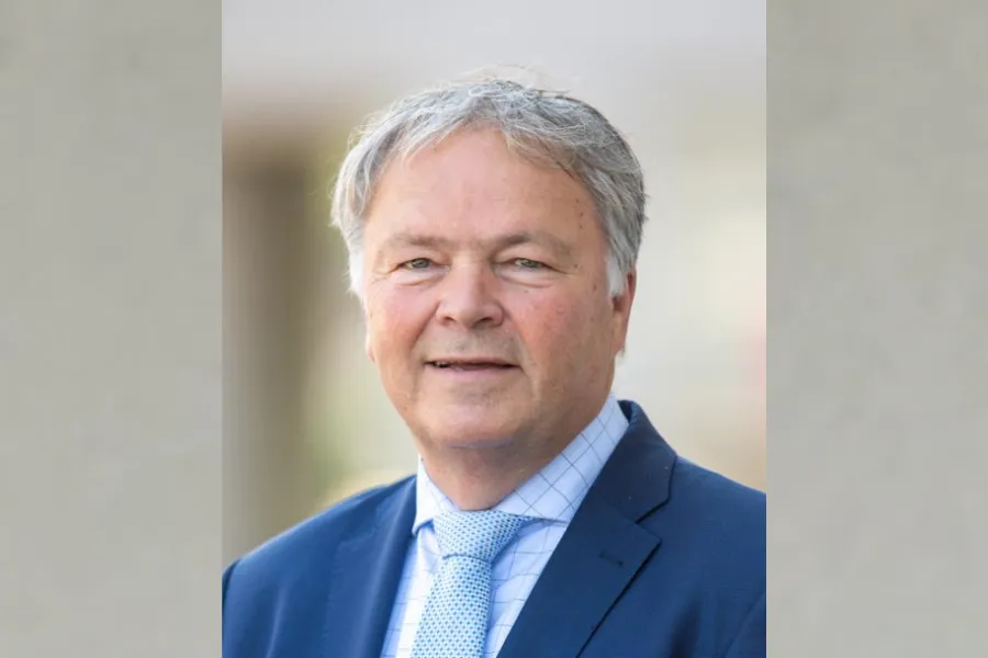 College zet gemeentesecretaris buiten