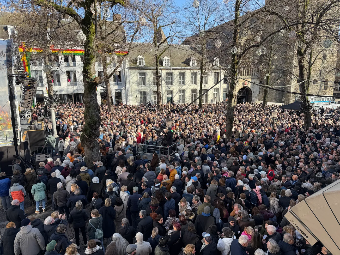 Hieringbiete-konzèr strikske um de vastelaovend