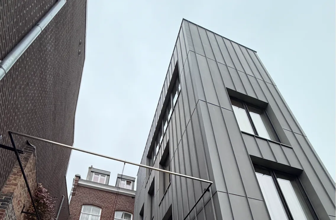 Stad schort invordering dwangsom Hotel Hustinx op